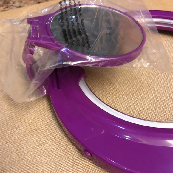 Joy’s Hollywood Spotlight Mirror (New) - Picture 6 of 9